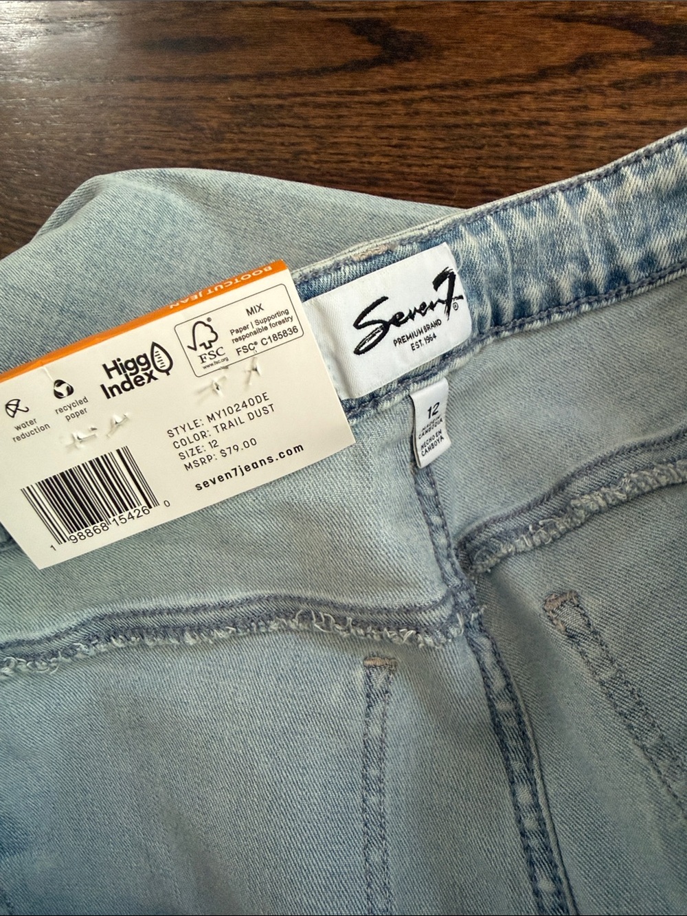 Woman’s 12 bootcut Jean Seven7 Light Wash Bootcut Jeans - Women's - Picture 4 of 4